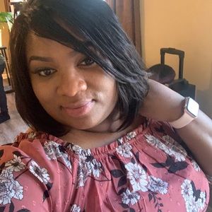 Meet your Posher, Lorisha